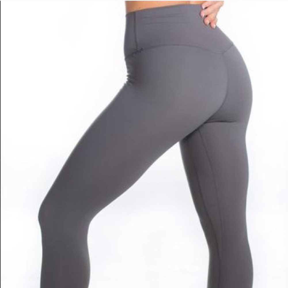 P’tula Shark Skin Alinah Legging size M